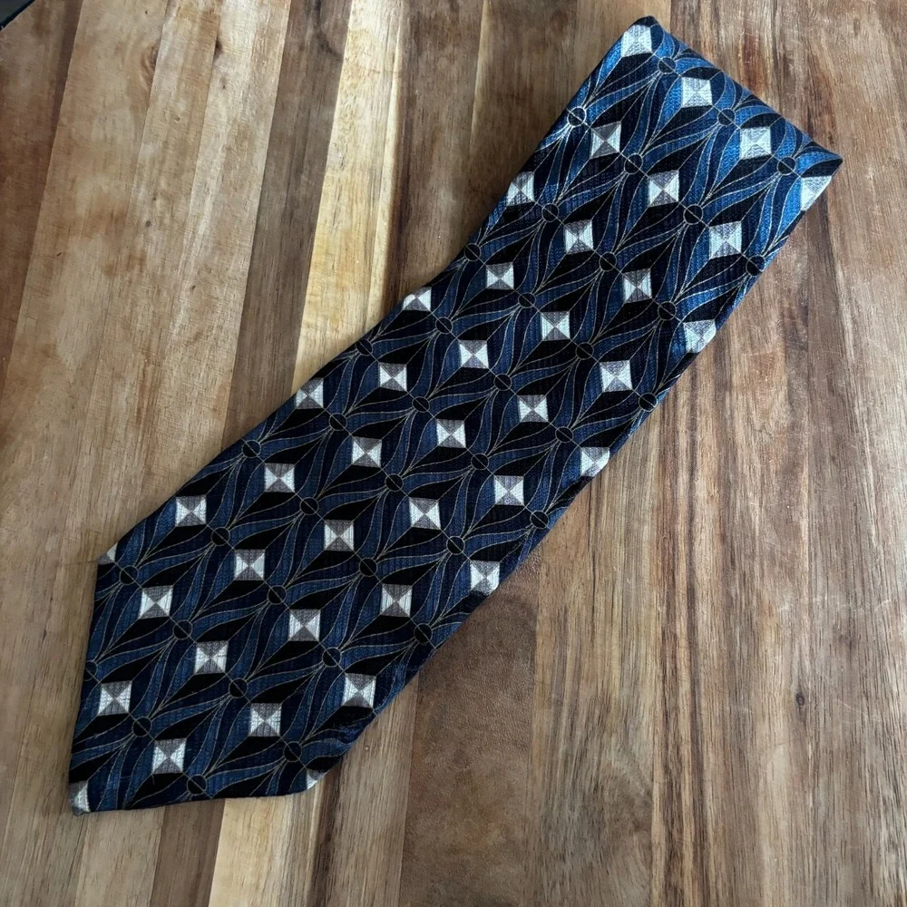 Zylos George Machado Men's Necktie Blue Black Diamond Pattern Italian Silk W4